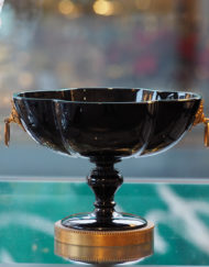 Coupe Cristal noir Baccrart monture bronze doré Galerie Maxime Marché Vernaison