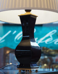 Grande Lampe Cristal noir Baccarat monture bronze dorée Galerie Maxime marché vernaison